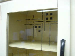 Intrigued by glass cabinet fronts? Us too!