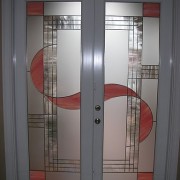 Glass entryway designs can perk up a home